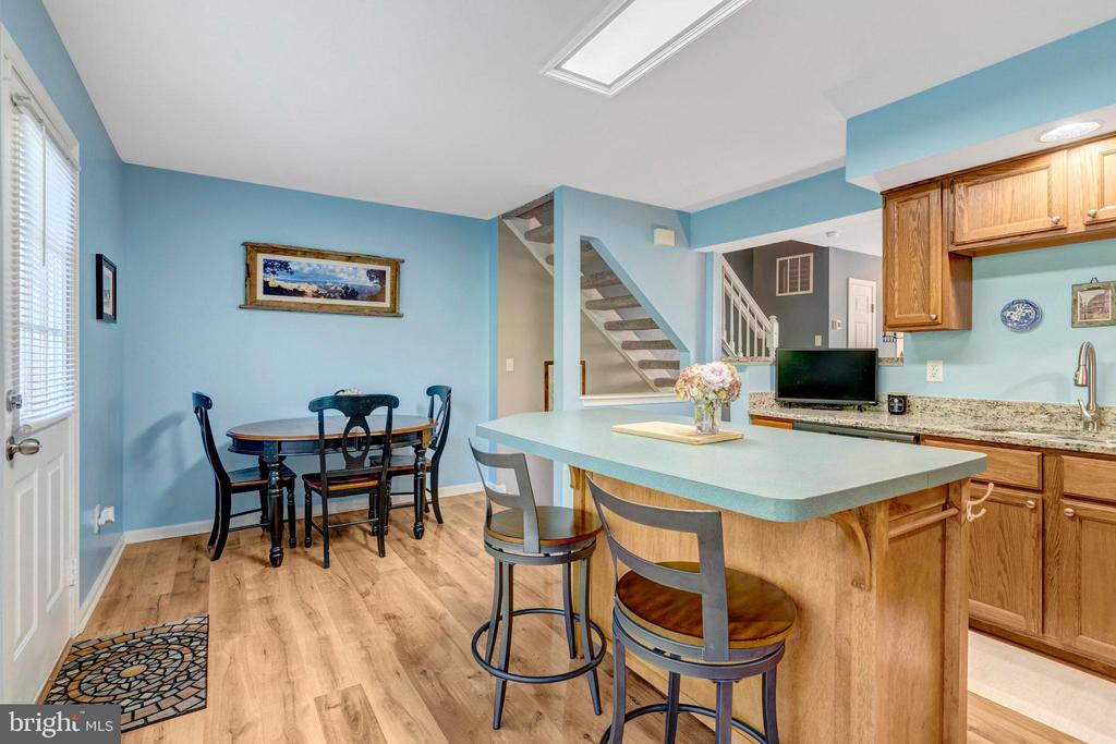 9568 BUTTONBUSH COURT