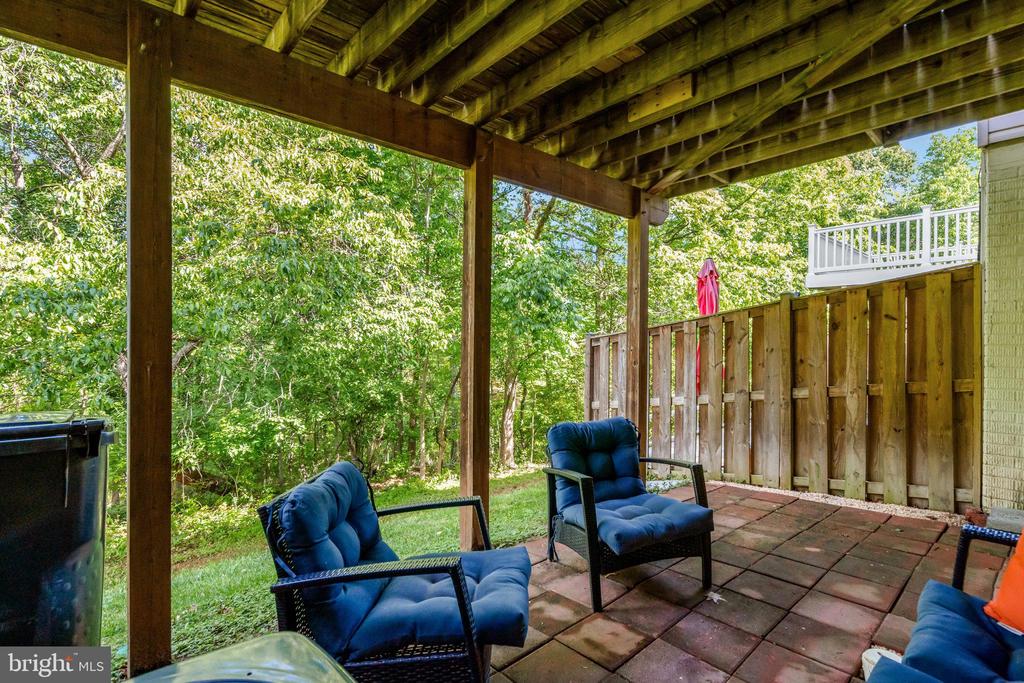 9568 BUTTONBUSH COURT