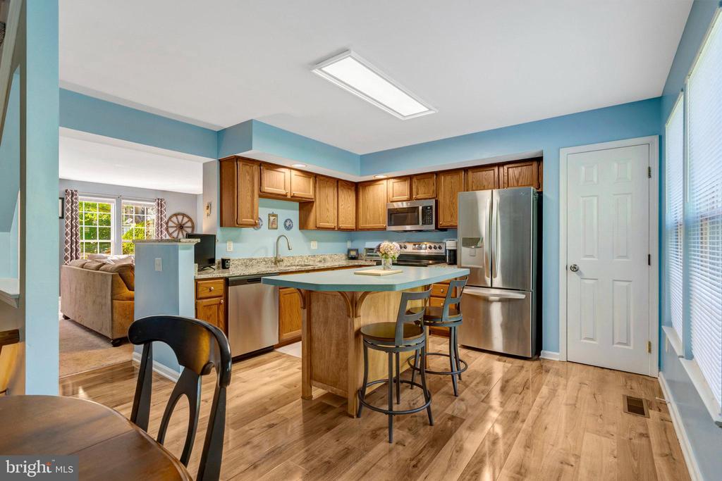 9568 BUTTONBUSH COURT