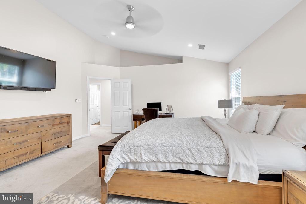 8778 GRANTHAM COURT