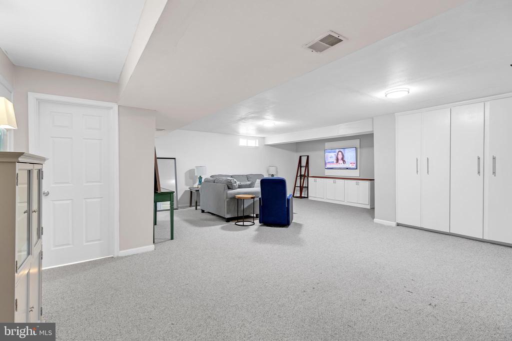 8778 GRANTHAM COURT