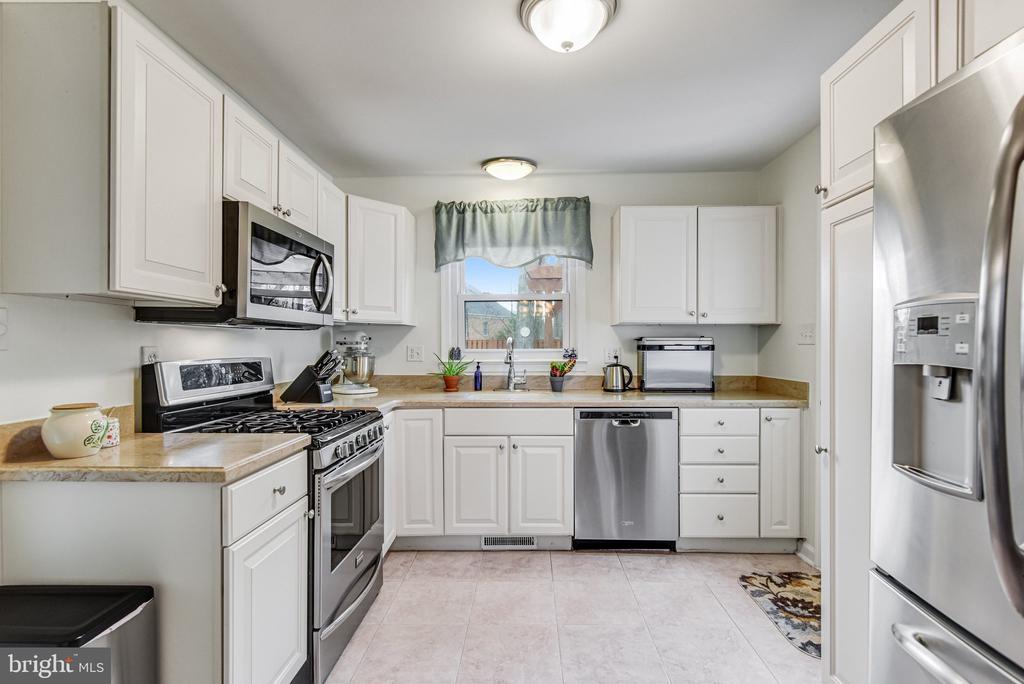 5767 BENFORD DRIVE