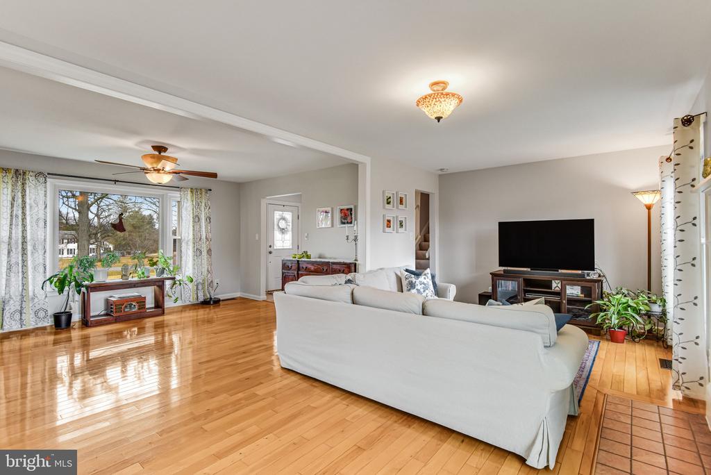 5767 BENFORD DRIVE