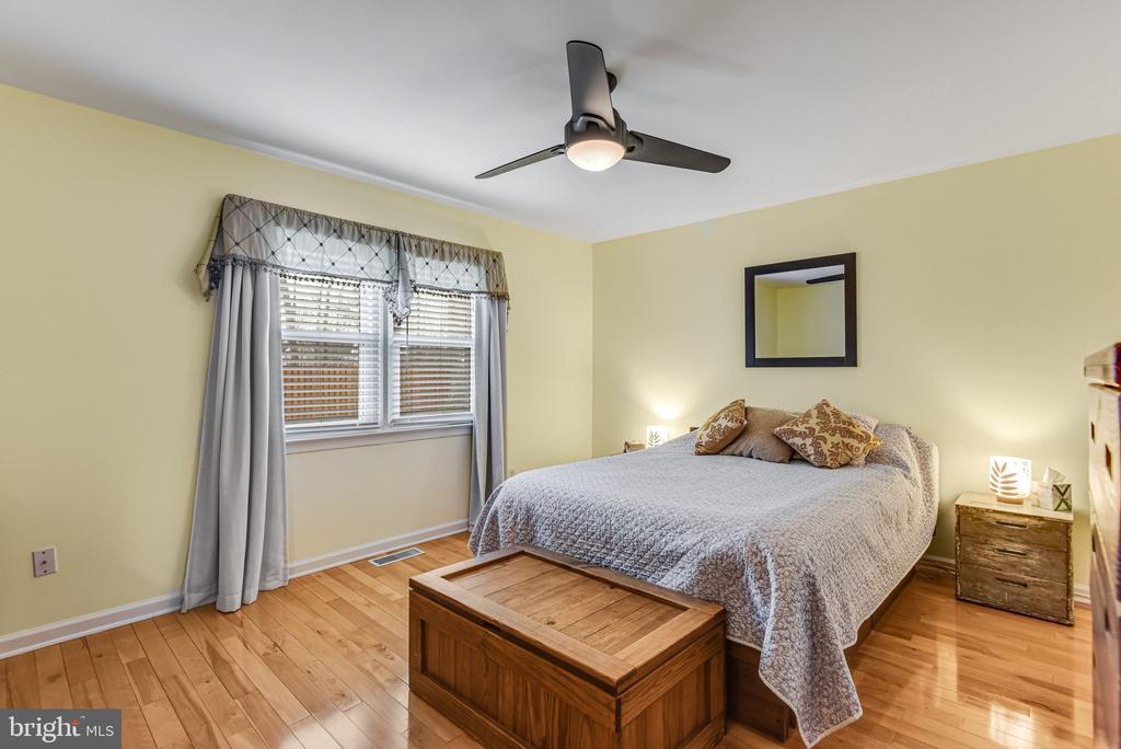 5767 BENFORD DRIVE