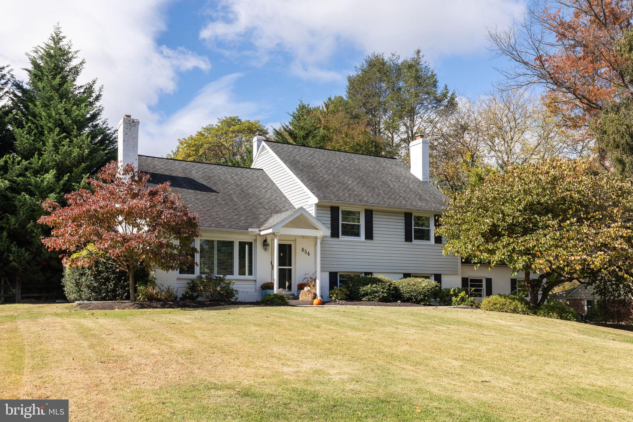 654 Wallace Dr