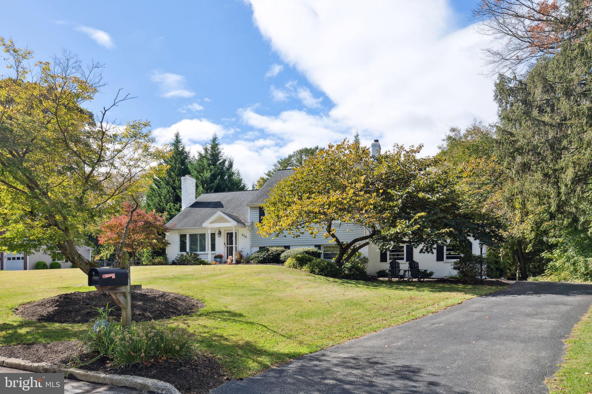 654 Wallace Dr