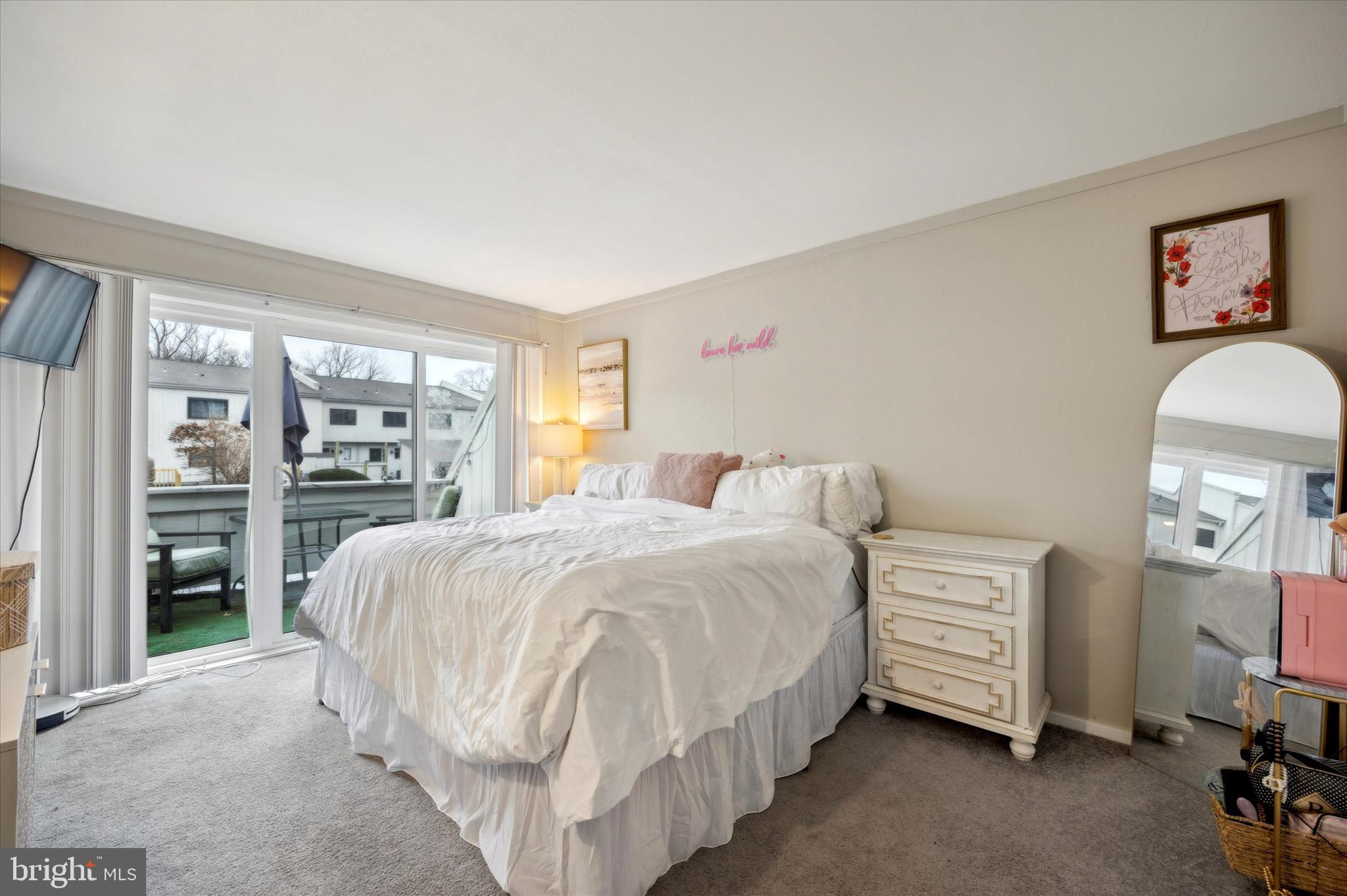 531 Summit House
