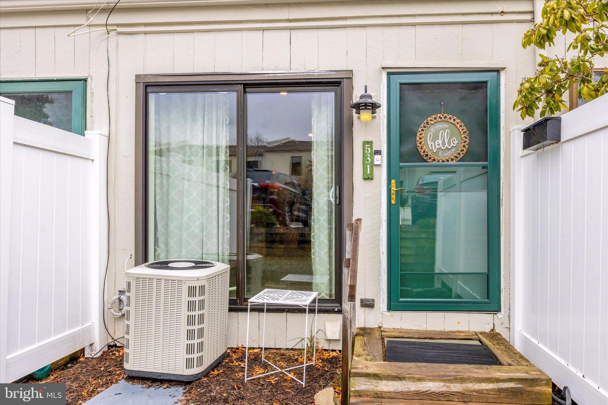 531 Summit House