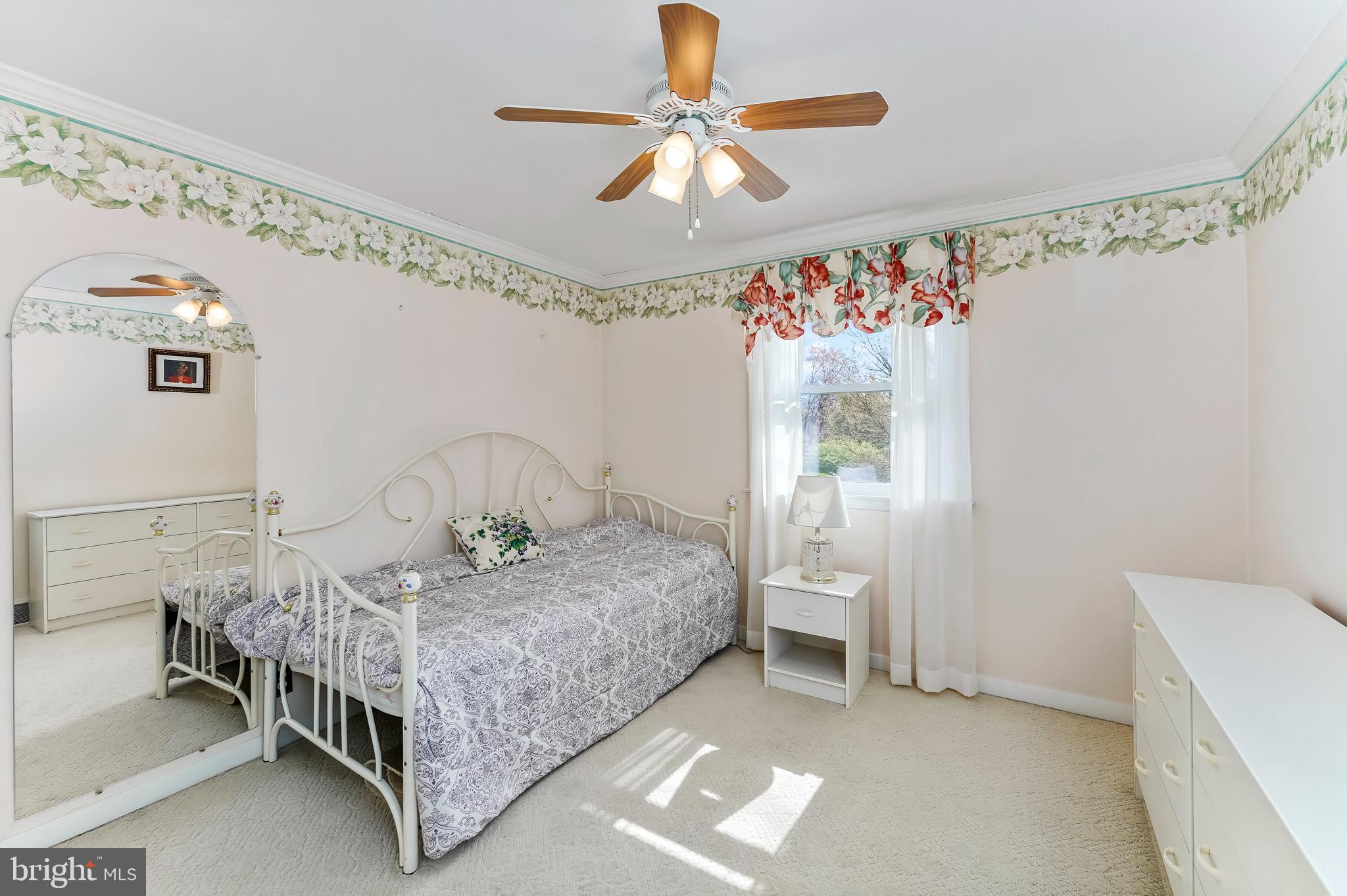 132 Hillside Rd