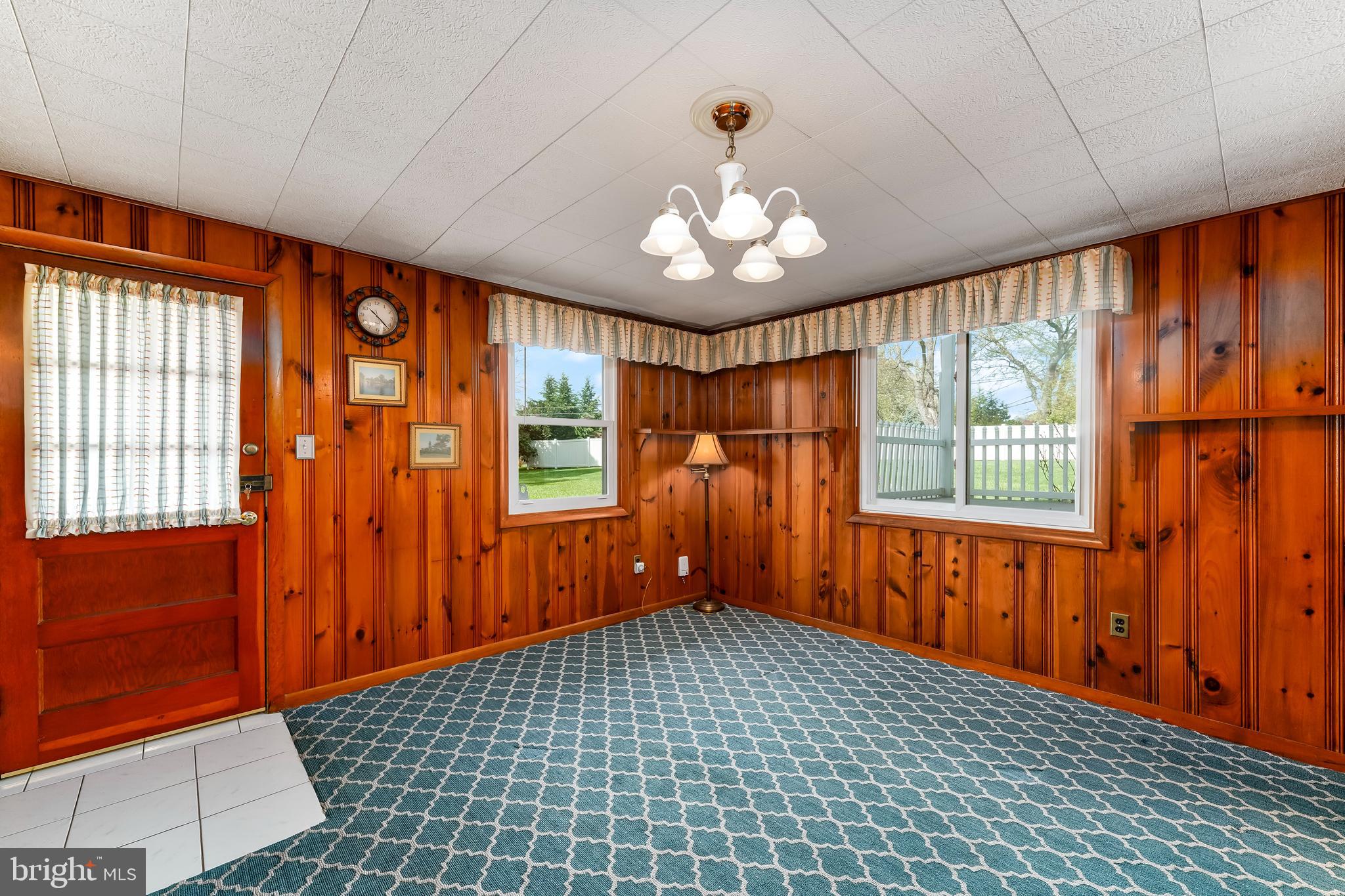 132 Hillside Rd