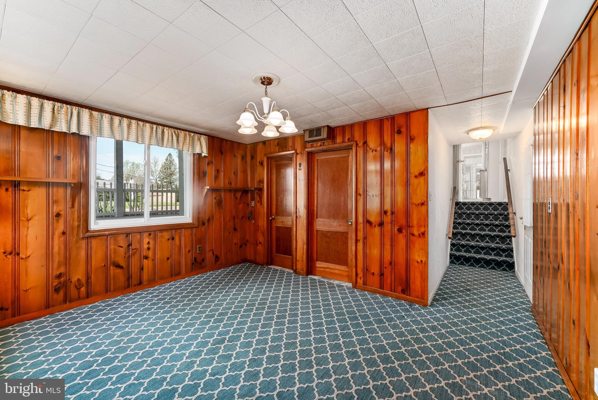 132 Hillside Rd