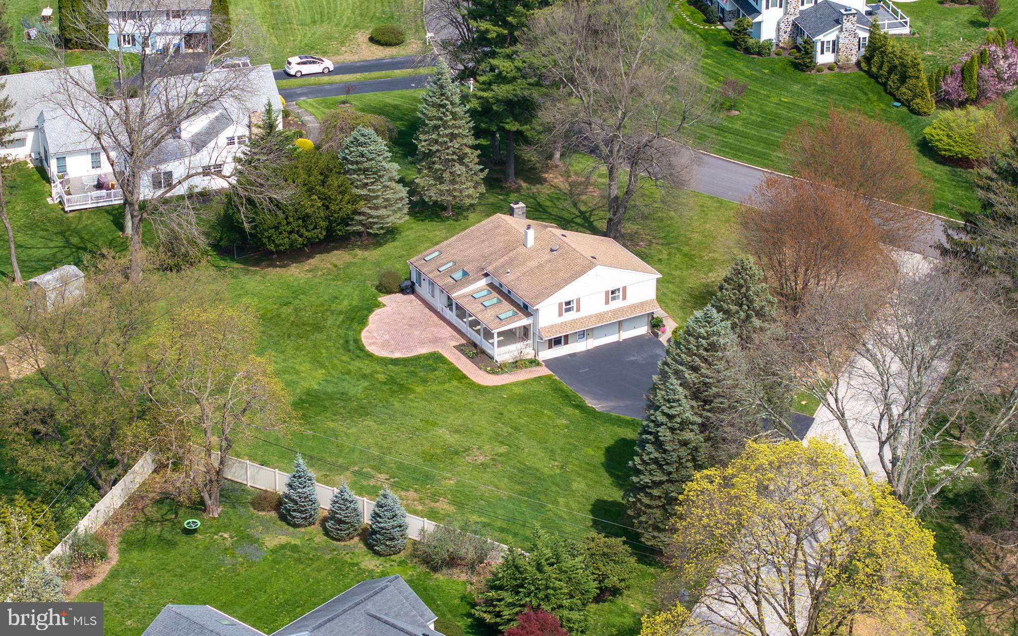 132 Hillside Rd