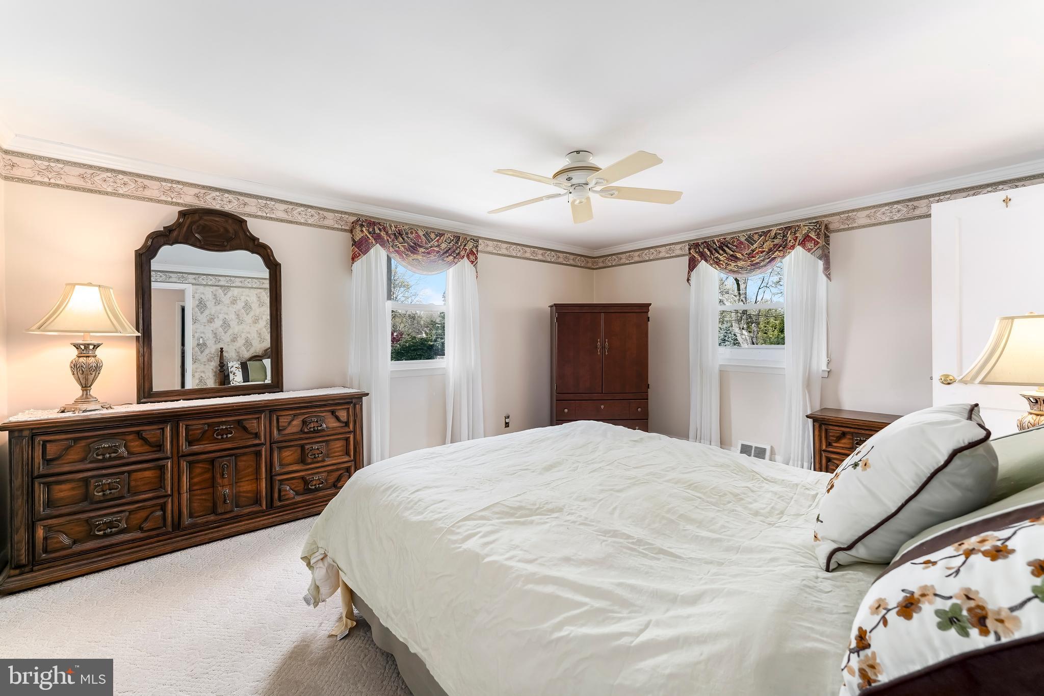 132 Hillside Rd