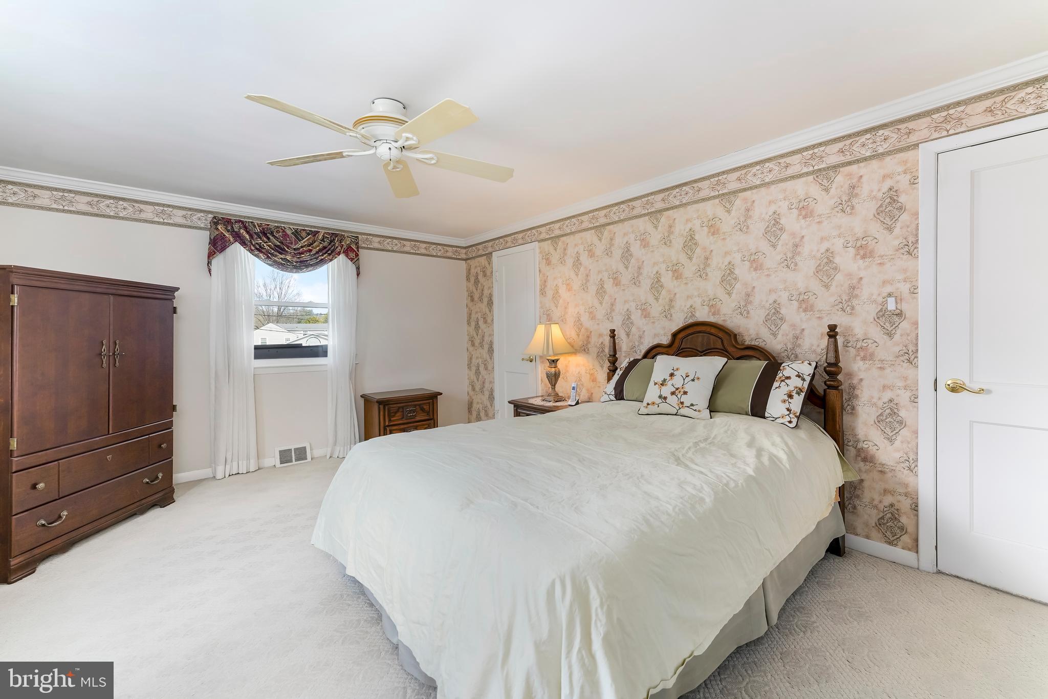 132 Hillside Rd