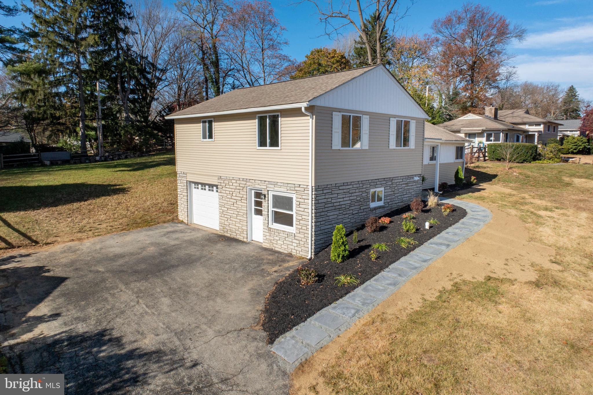 14 Cobblestone Dr