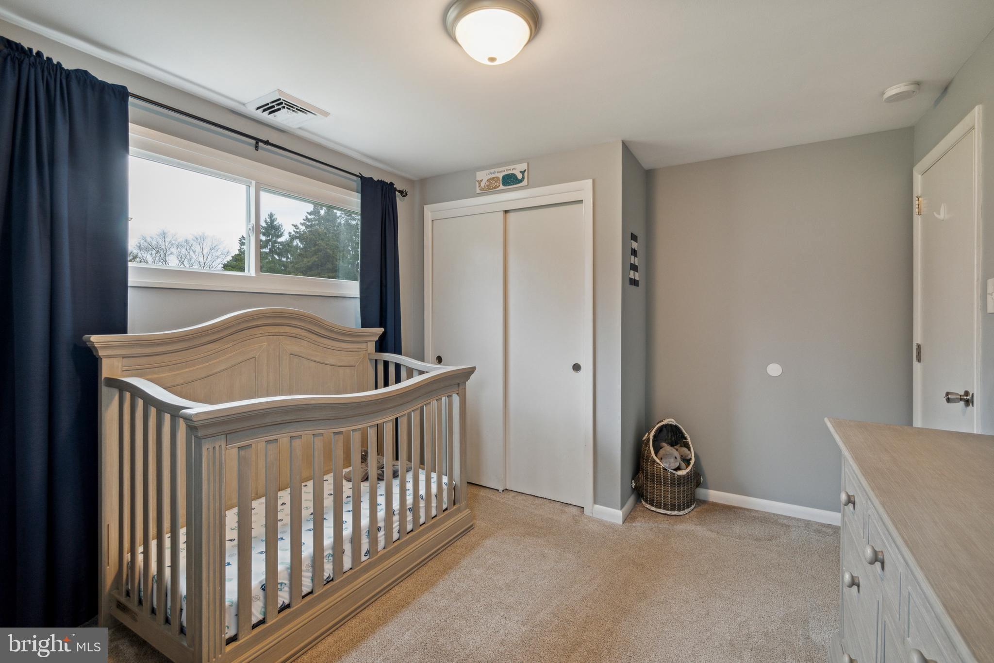 11 E Pennsbury Way