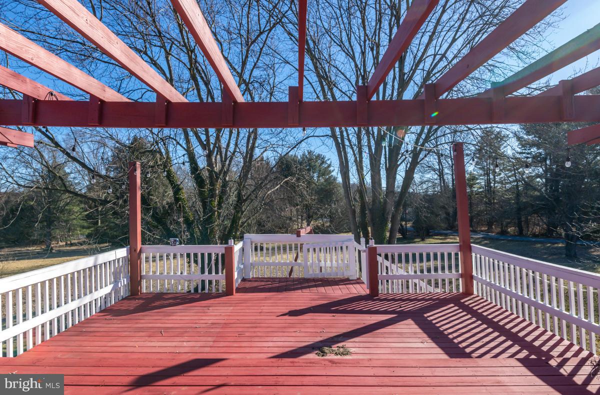 2412 Ridge Rd