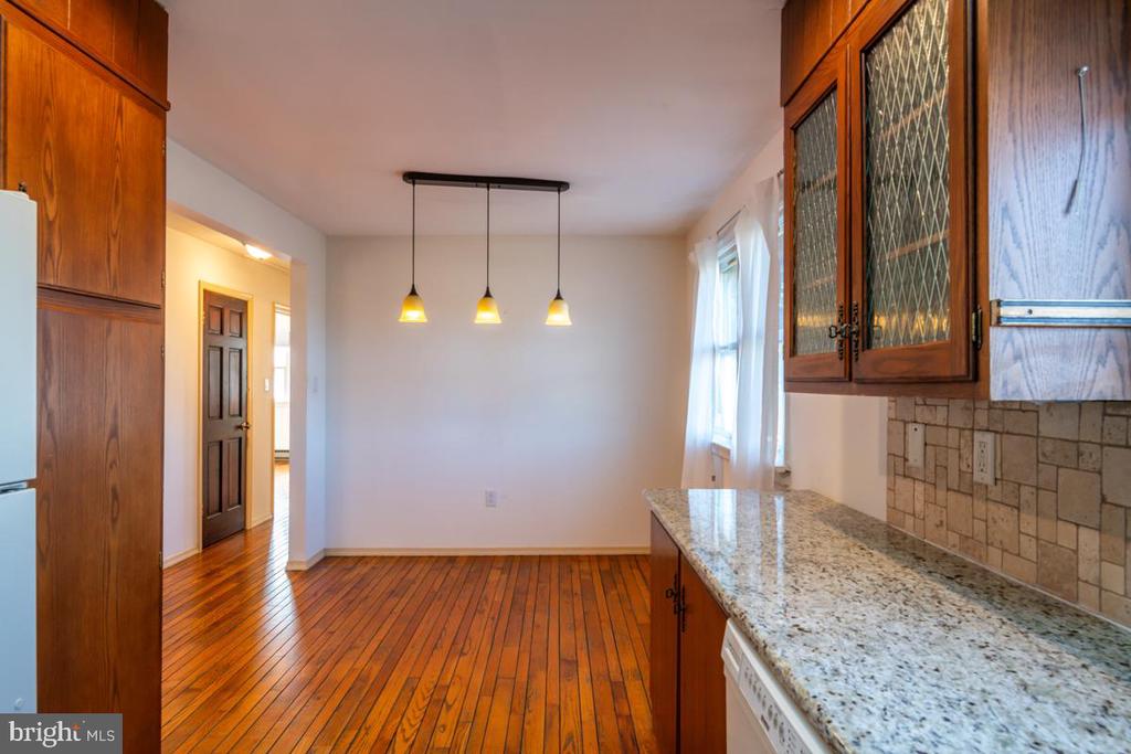 2412 Ridge Rd