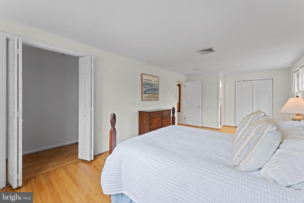 1366 Argyle Rd