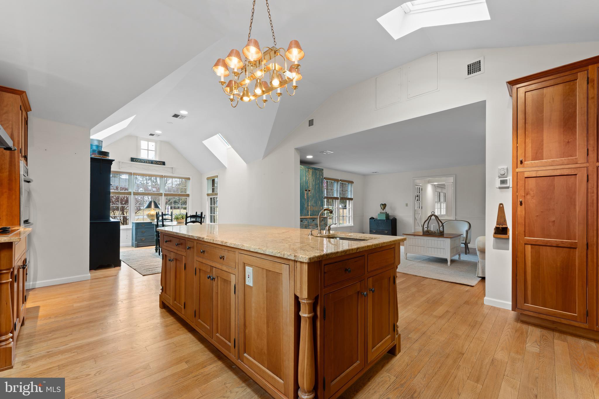 1366 Argyle Rd