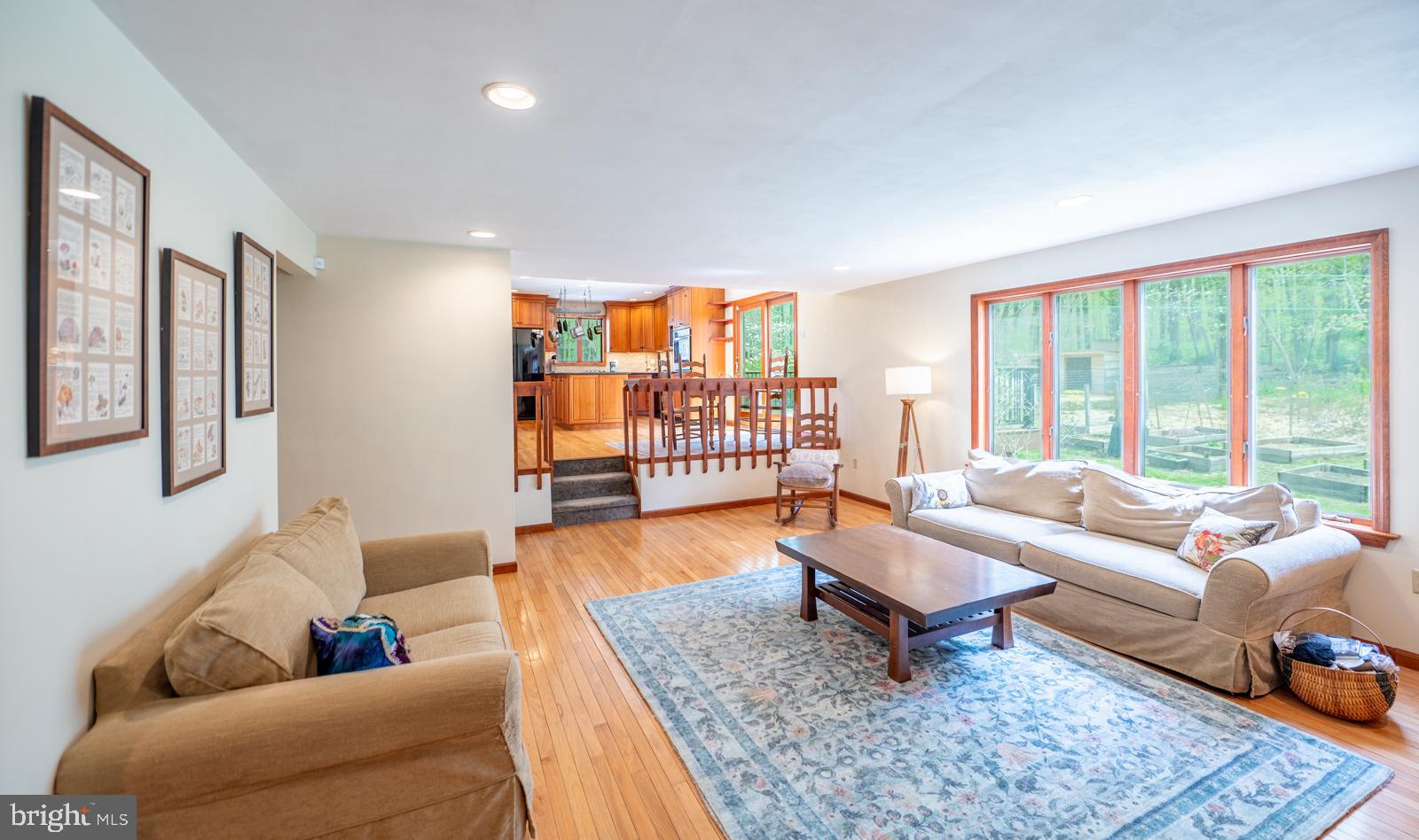 3702 Coventryville Rd