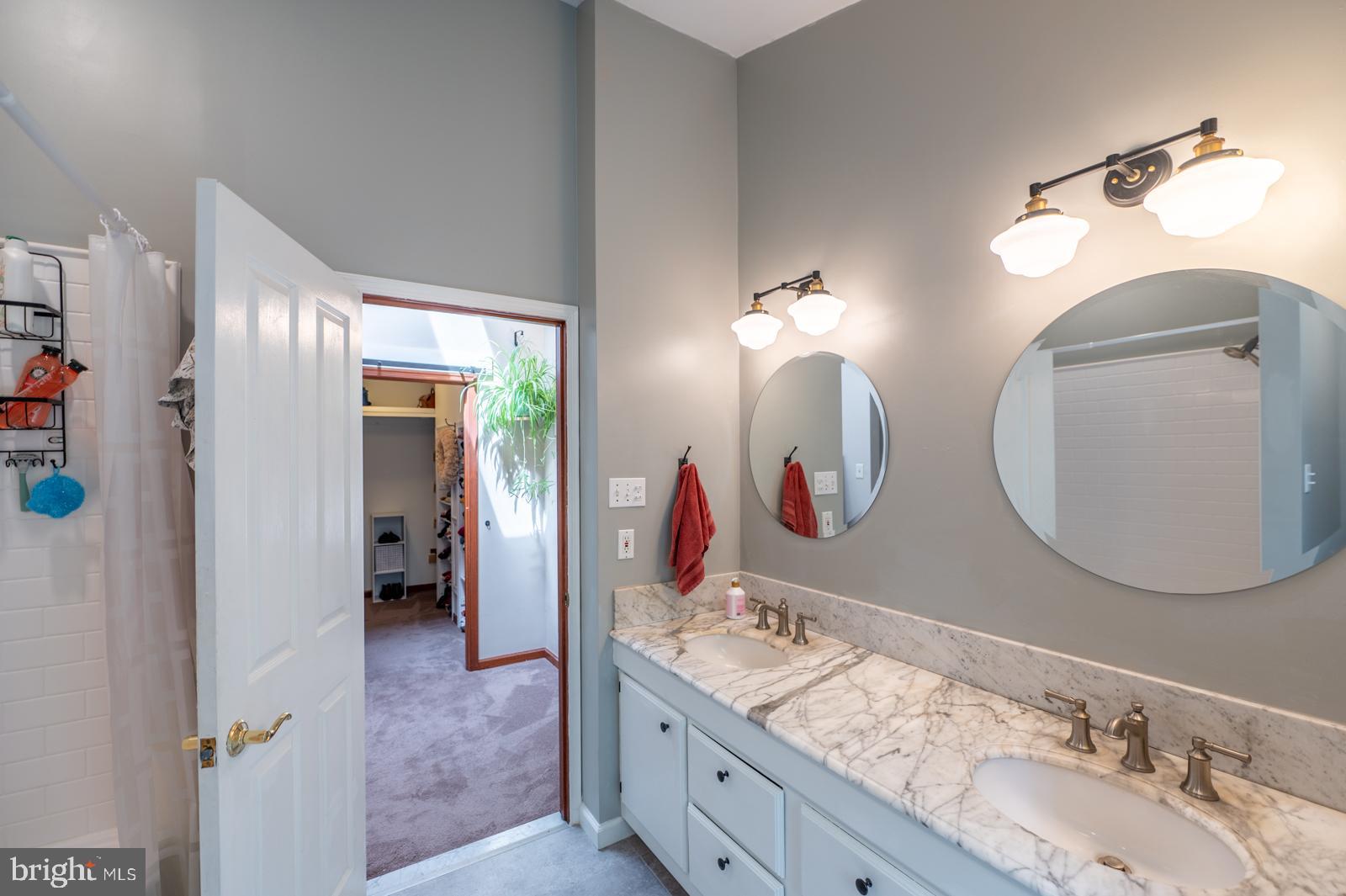 3702 Coventryville Rd