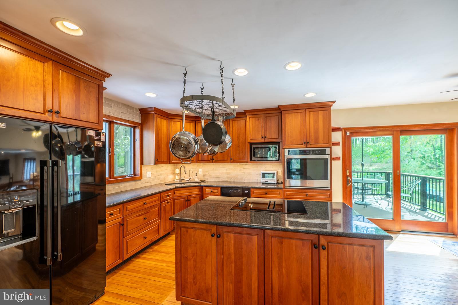 3702 Coventryville Rd