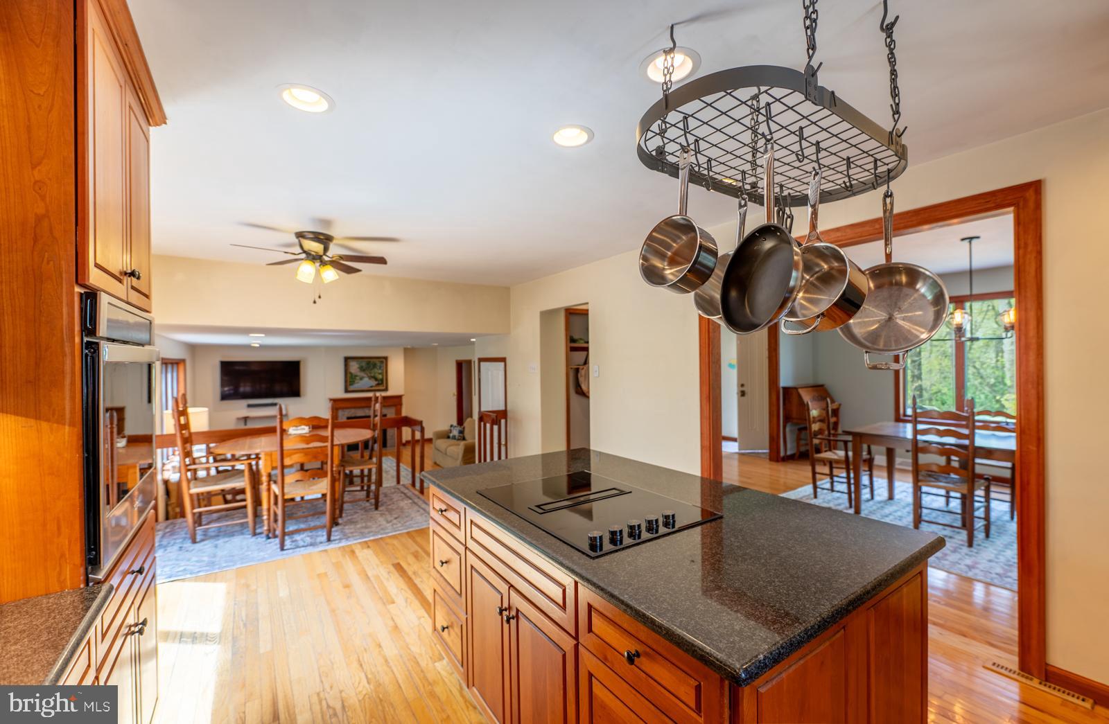 3702 Coventryville Rd