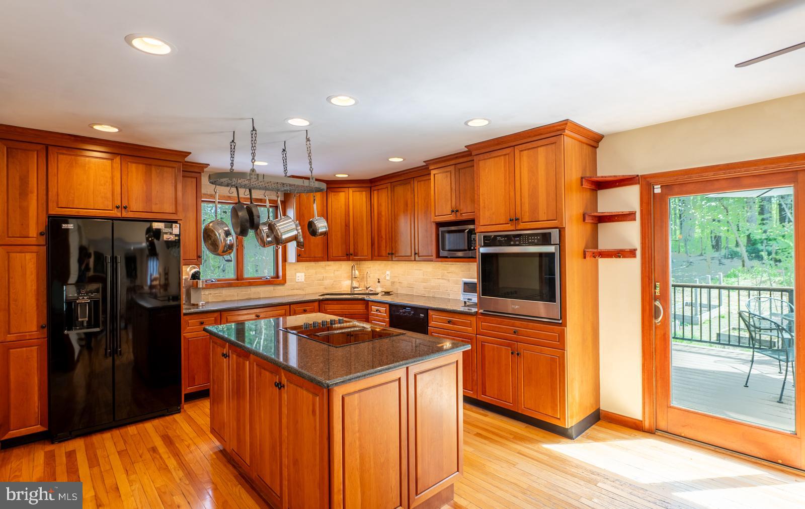 3702 Coventryville Rd