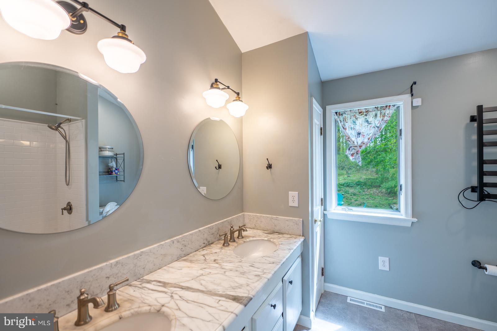 3702 Coventryville Rd