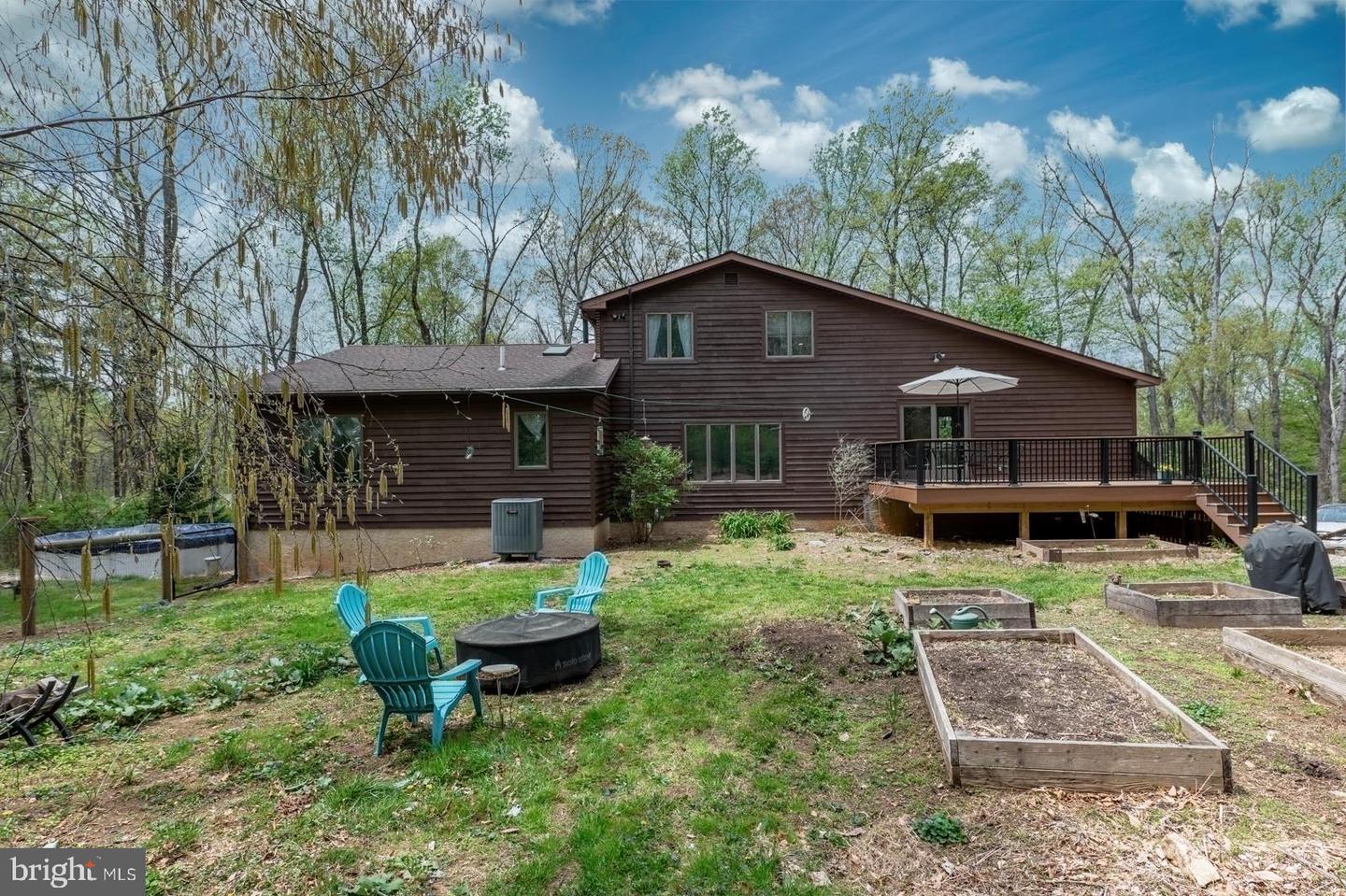 3702 Coventryville Rd