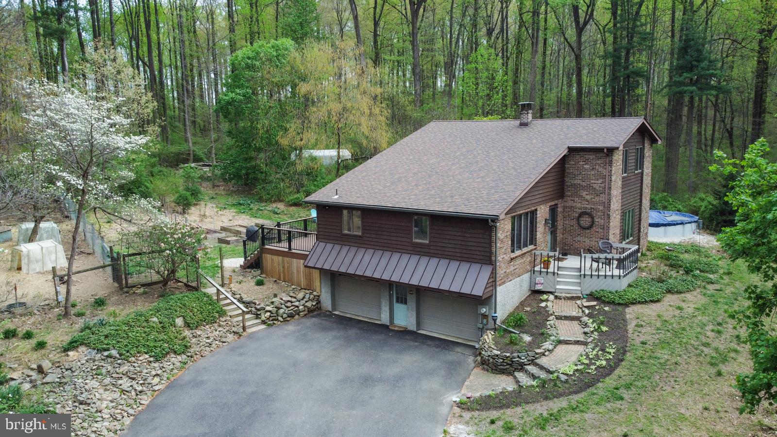 3702 Coventryville Rd