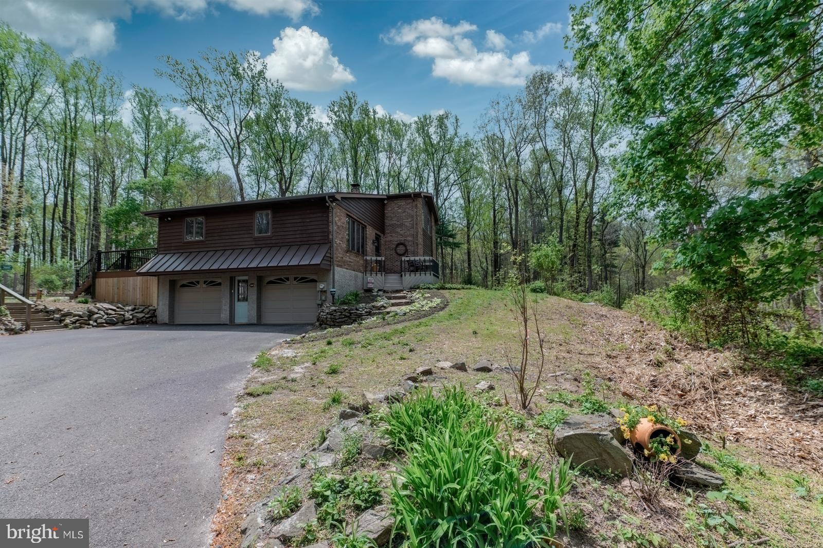 3702 Coventryville Rd