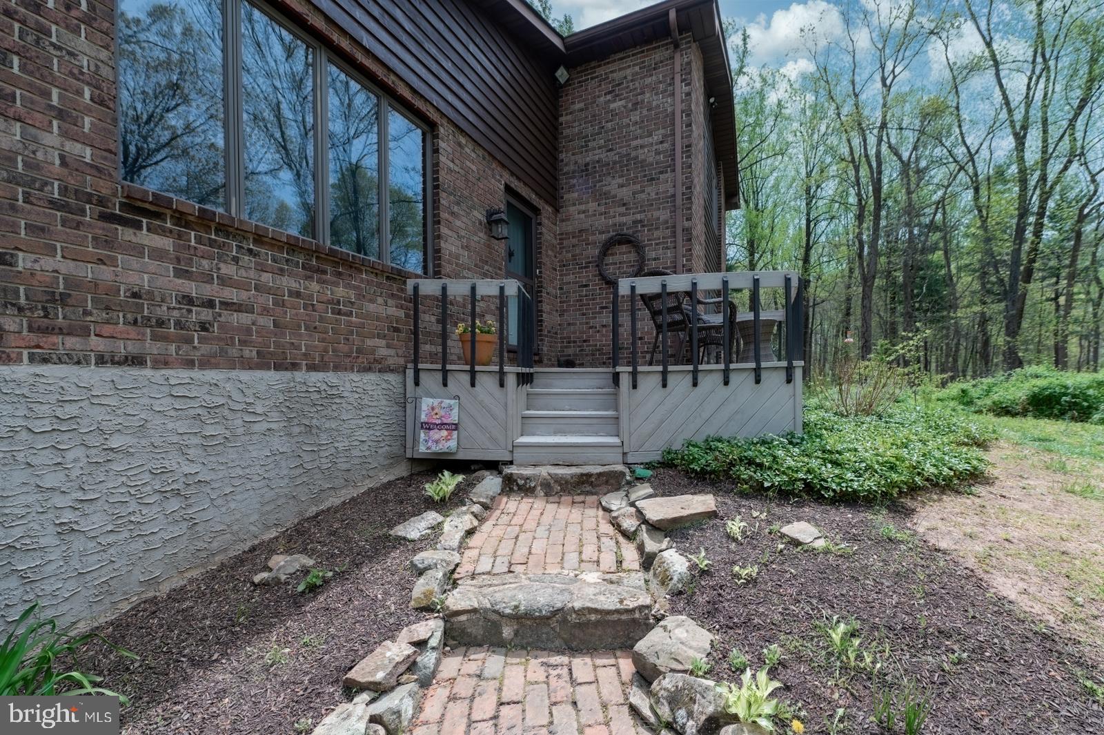 3702 Coventryville Rd