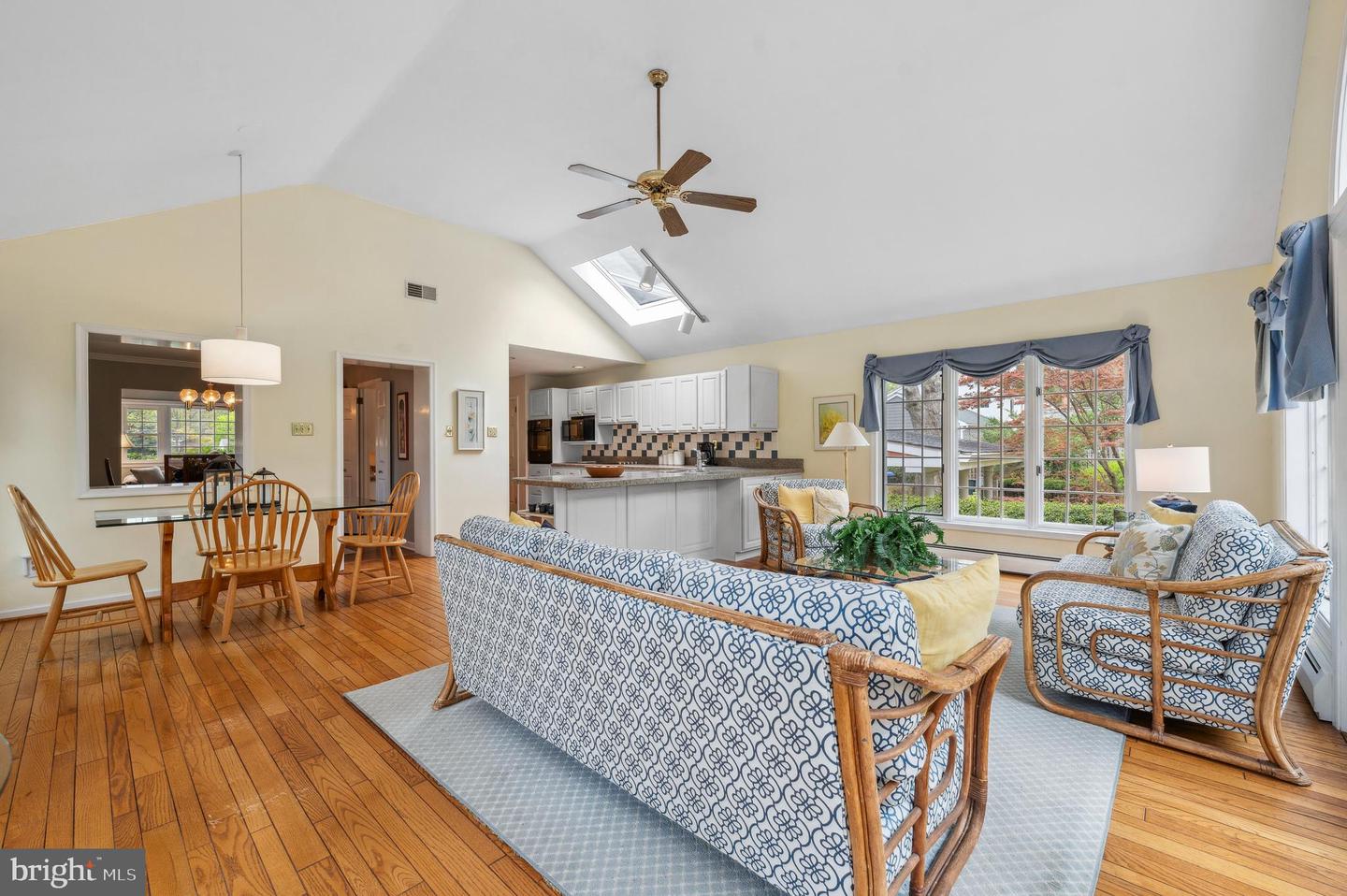 21 Clover Ln