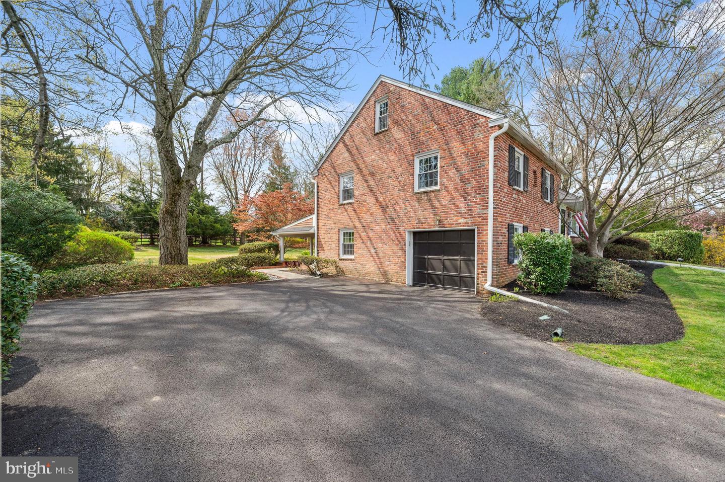 21 Clover Ln