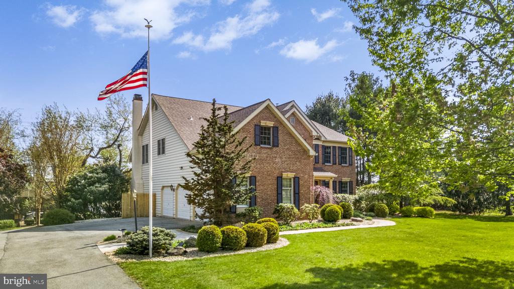 521 Walter Ct