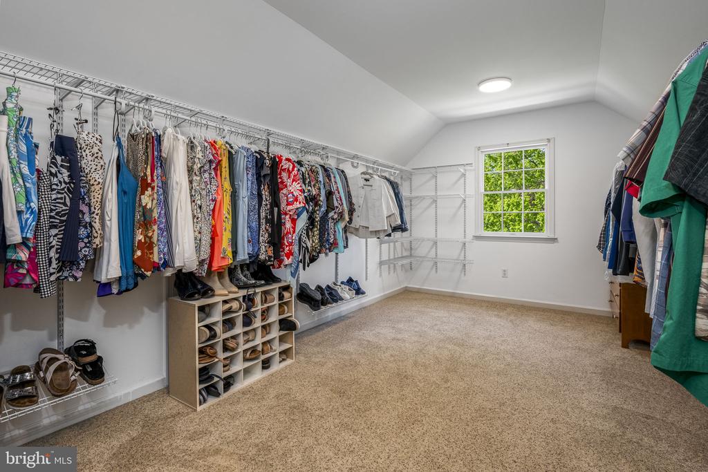 521 Walter Ct