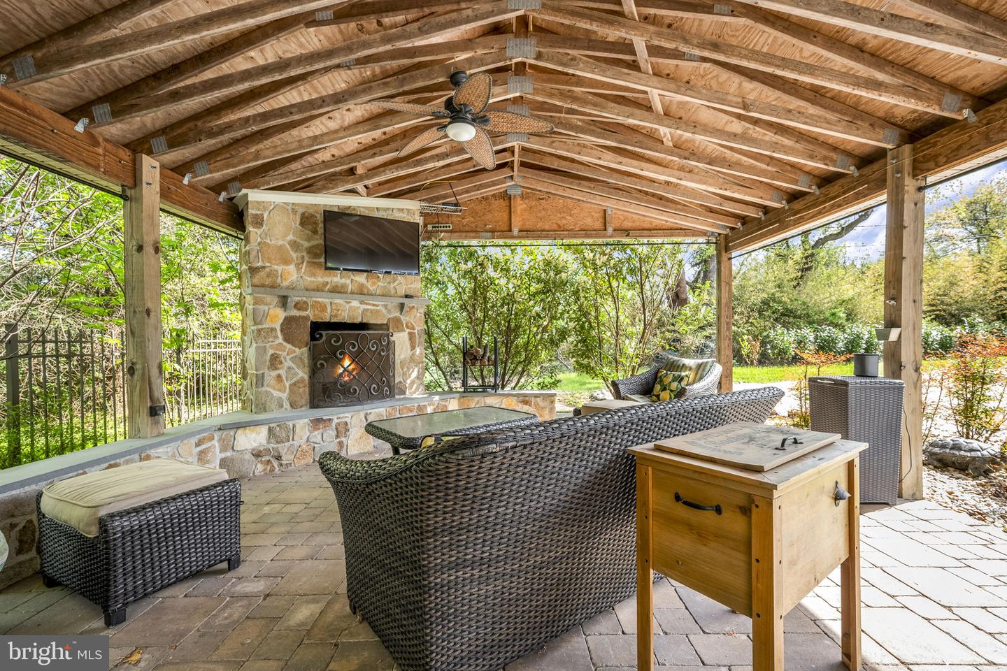 521 Walter Ct