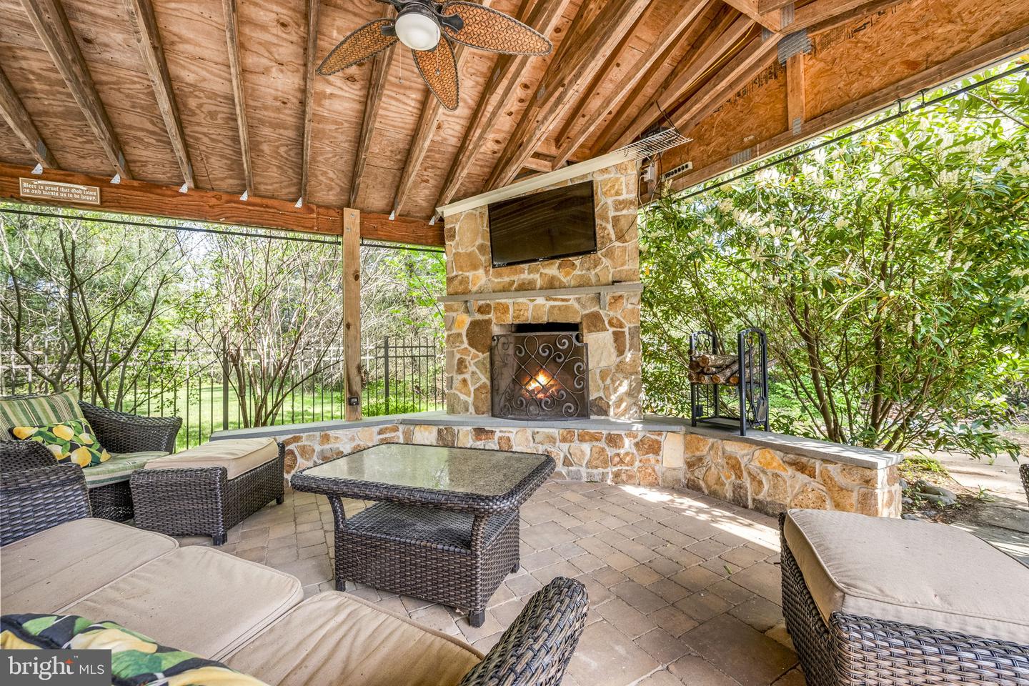 521 Walter Ct