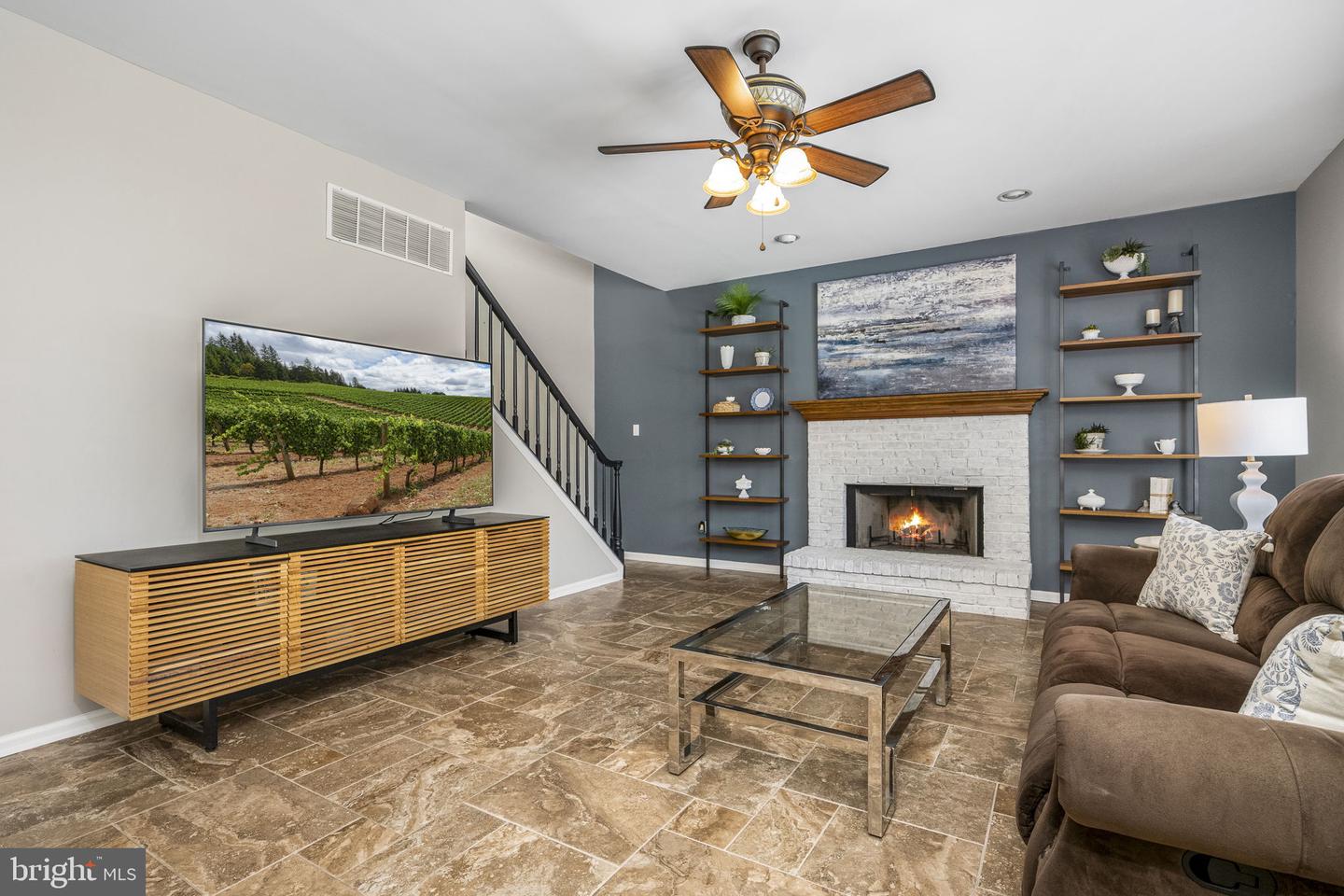 521 Walter Ct
