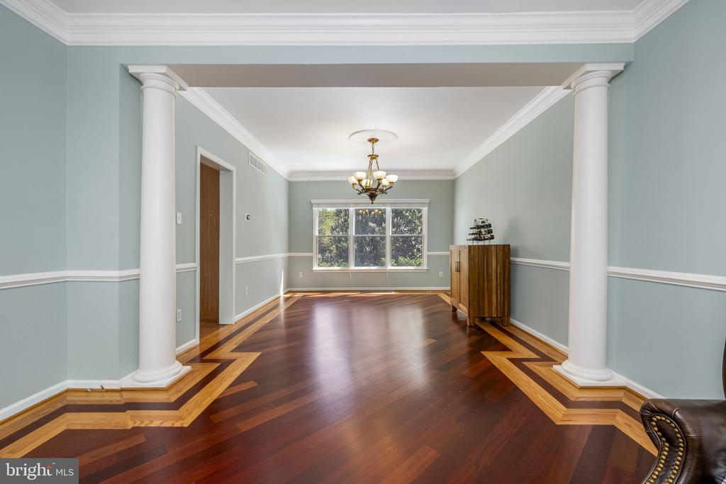 521 Walter Ct
