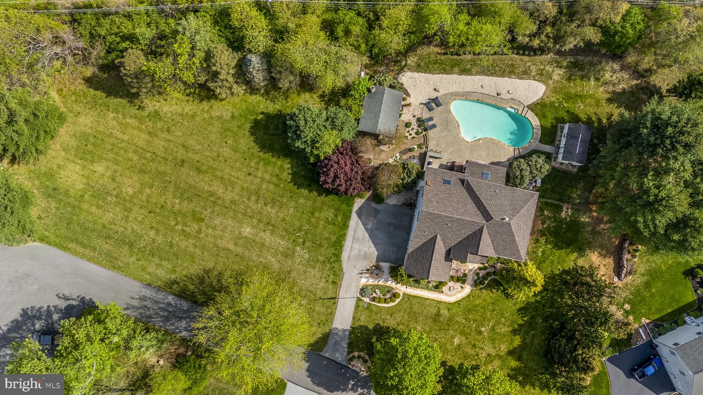 521 Walter Ct