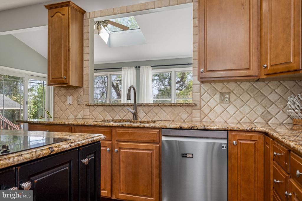 521 Walter Ct