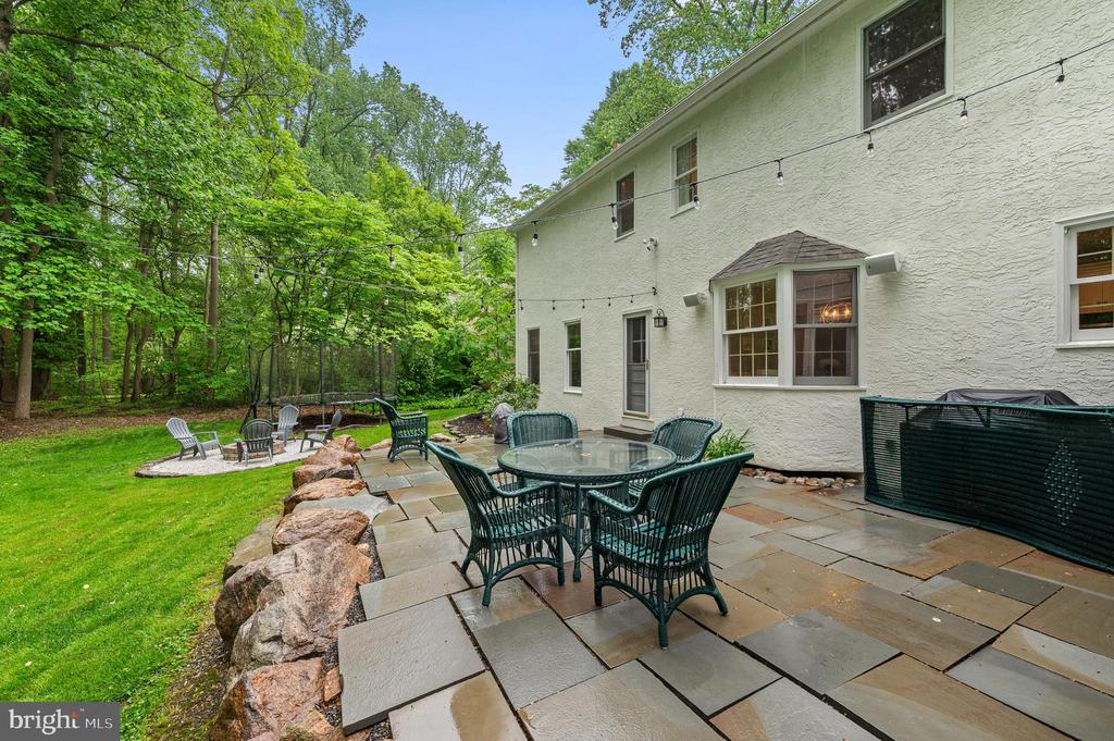 1047 Beaumont Rd