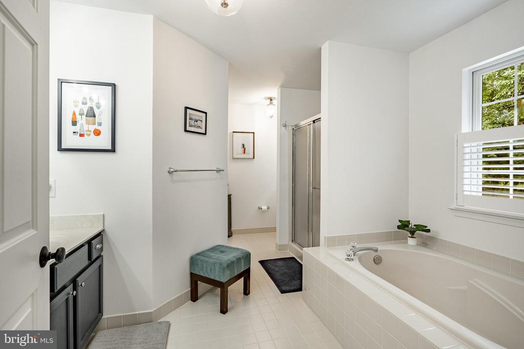 804 JACK RUSSELL LANE