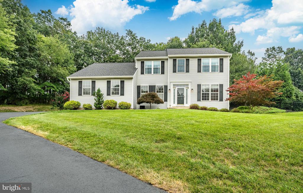804 JACK RUSSELL LANE
