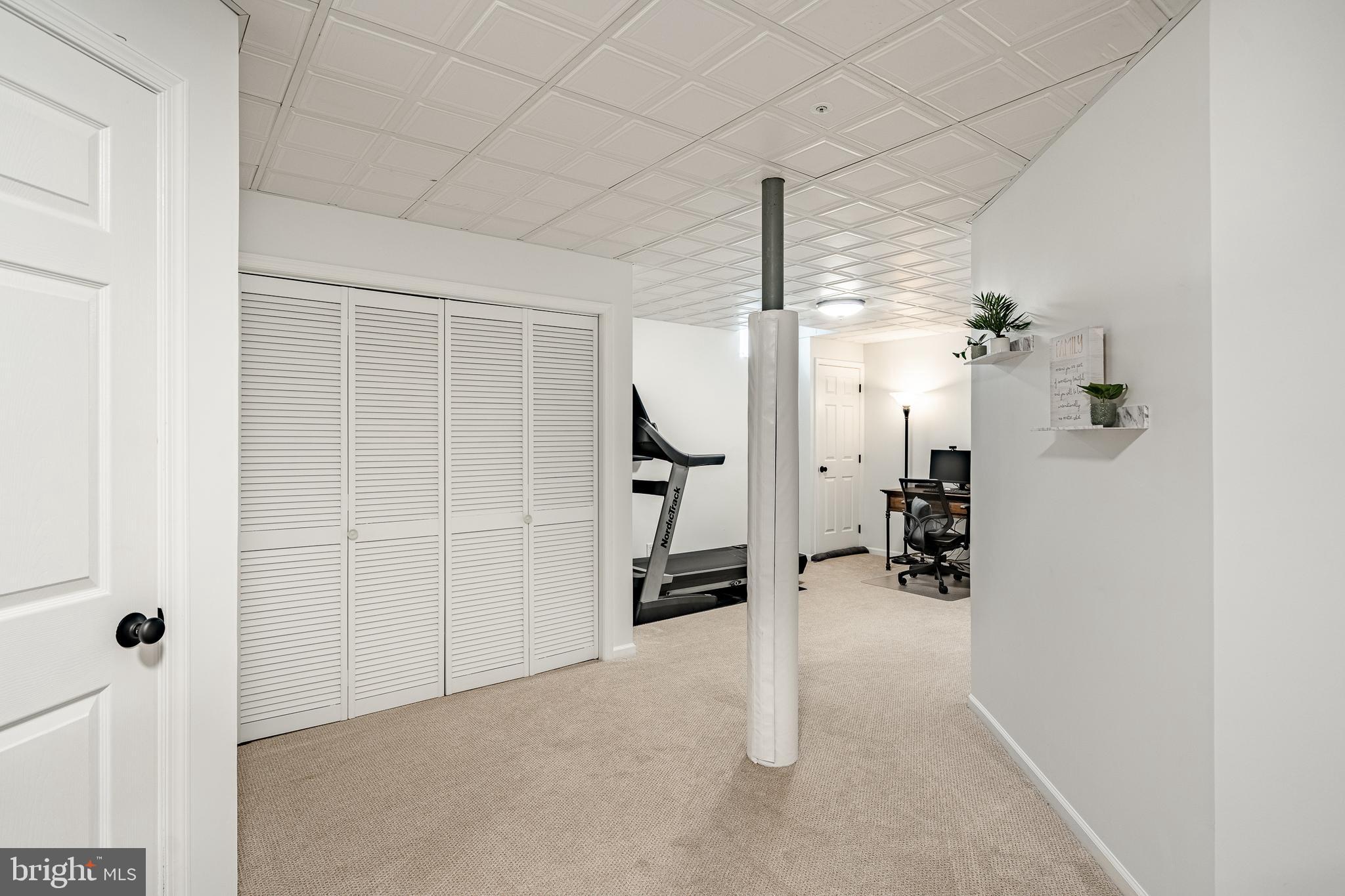 804 JACK RUSSELL LANE