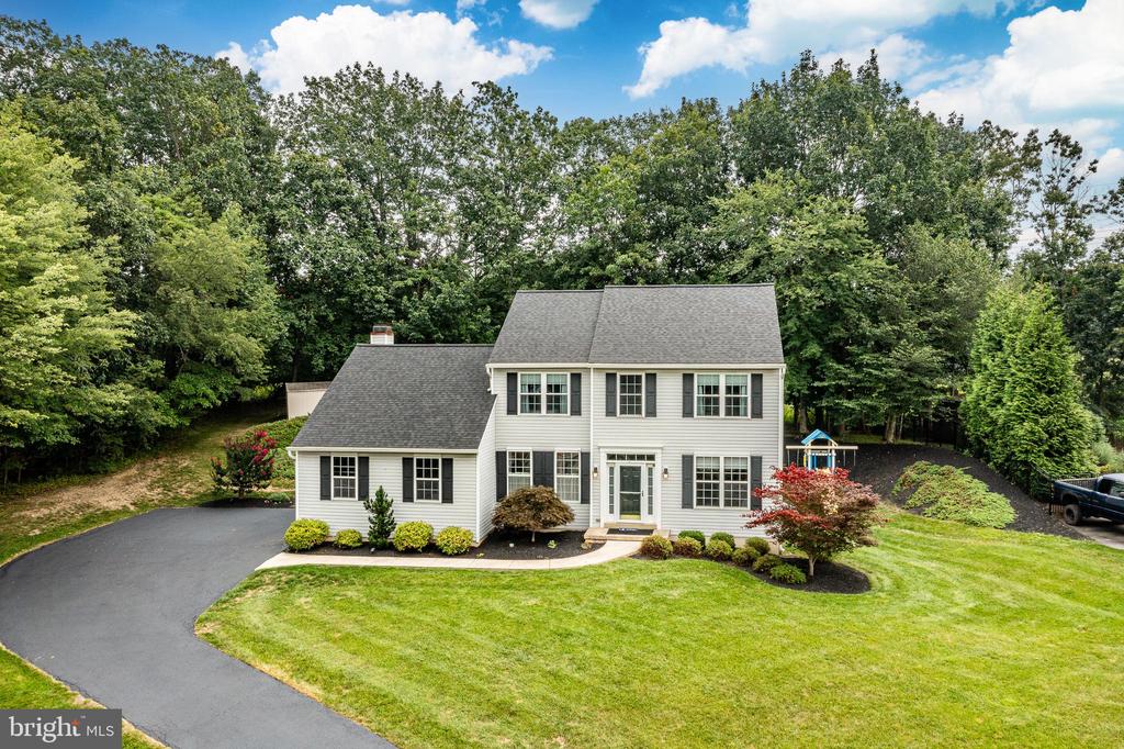 804 JACK RUSSELL LANE