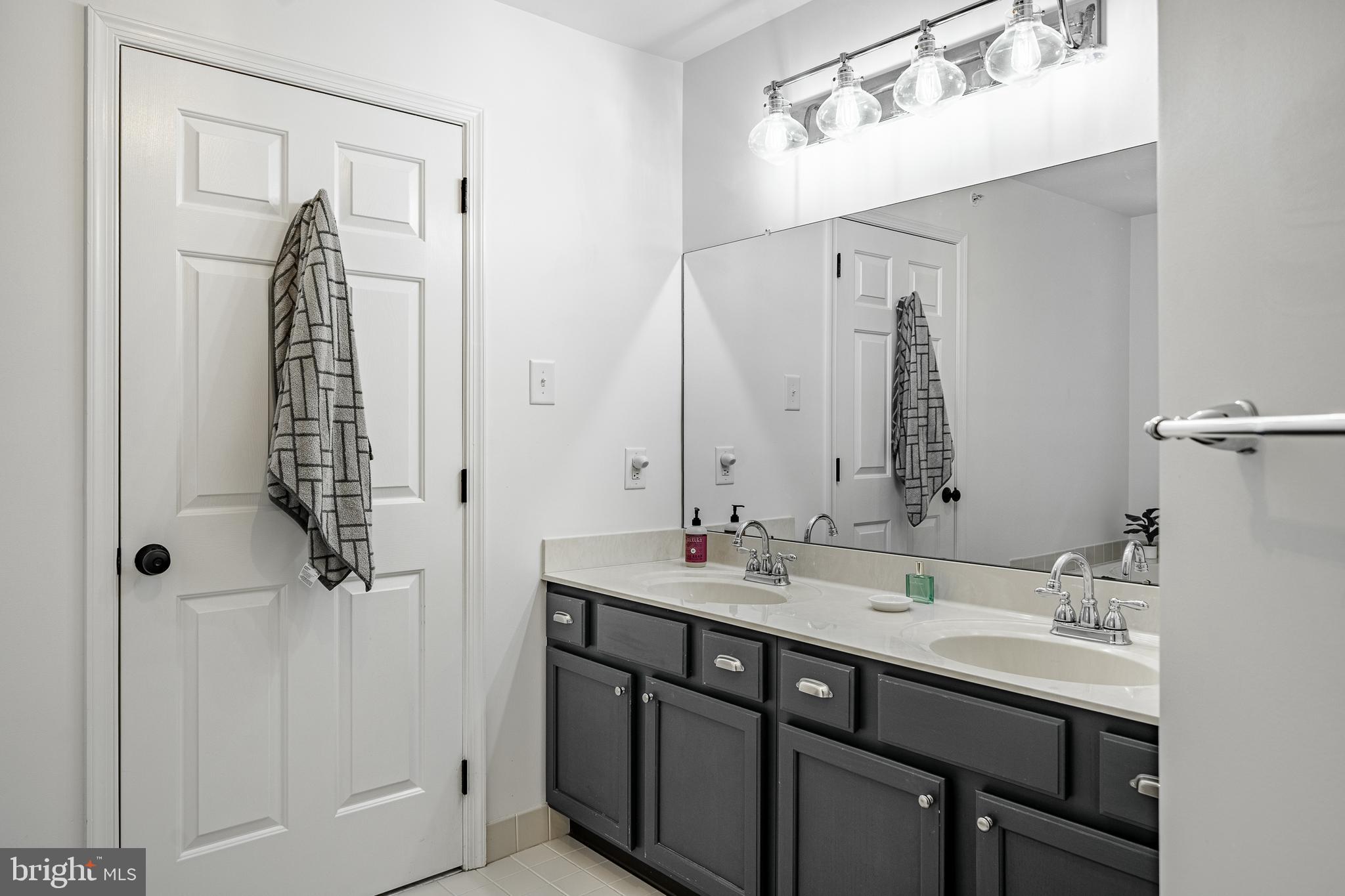 804 JACK RUSSELL LANE